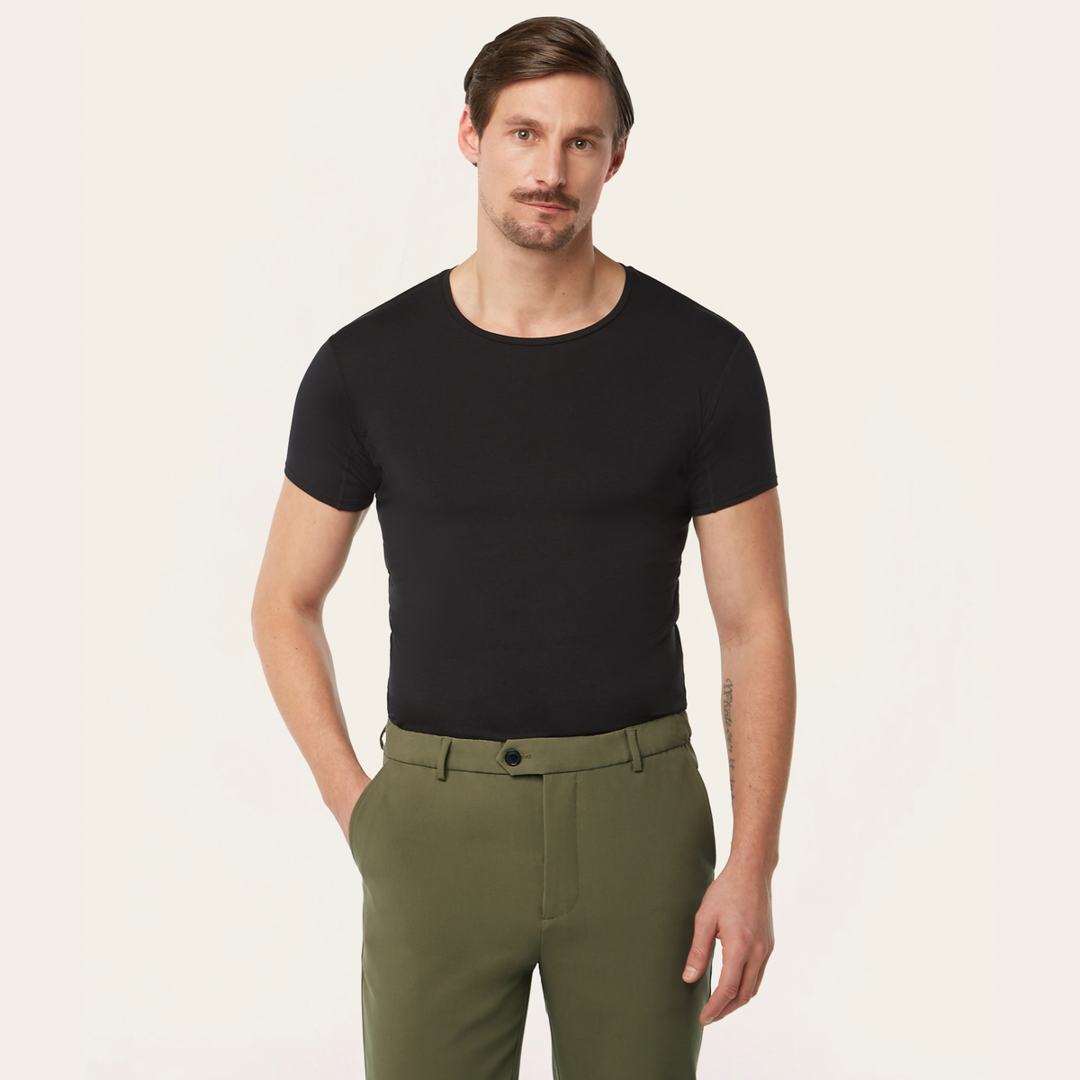 Crewneck sweat-proof undershirt black