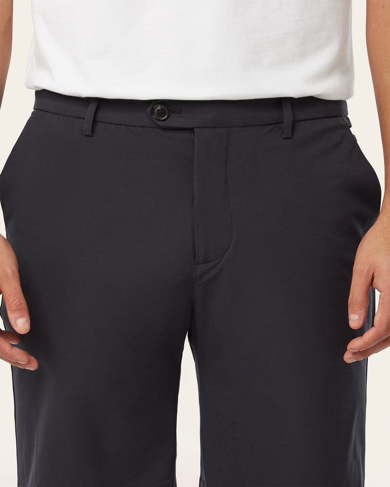 Light-weight shorts black