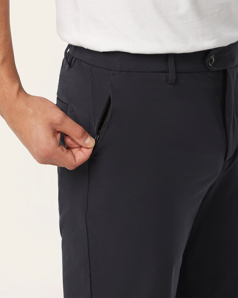 Light-weight shorts black