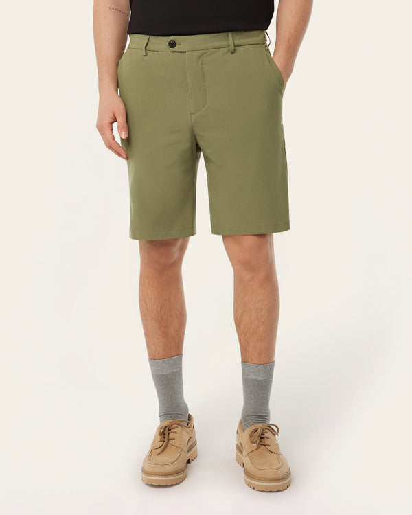 Light-weight shorts olive