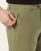 Light-weight shorts olive