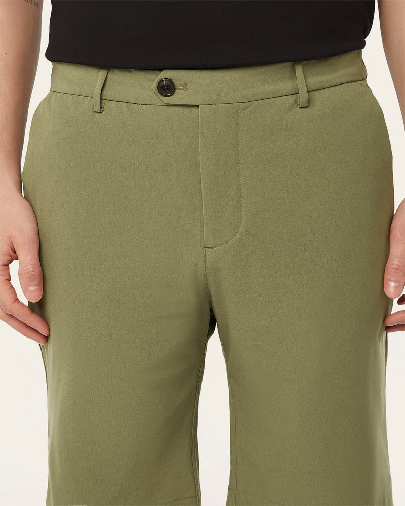 Light-weight shorts olive