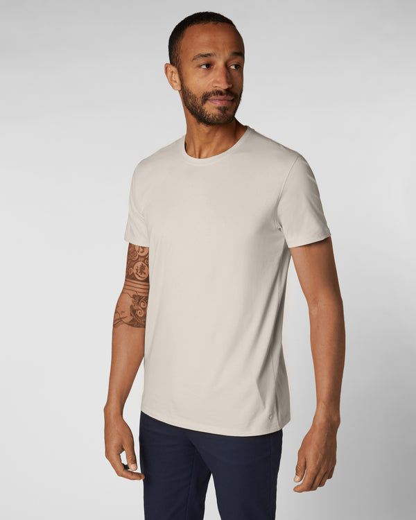 T-shirt sand